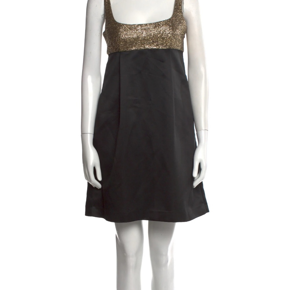 Milly Dress: Vintage Y2K Retro Chic LBD!